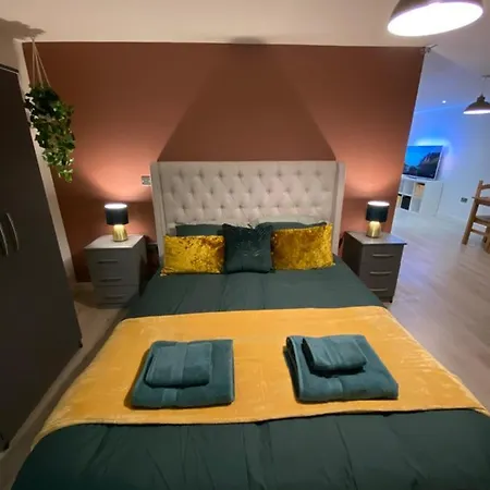 From Cosy 2 Bed Appartement Bradford (West Yorkshire)