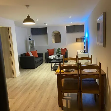 From Cosy 2 Bed Брадфорд