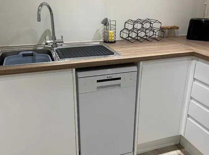 From Cosy 2 Bed Appartement