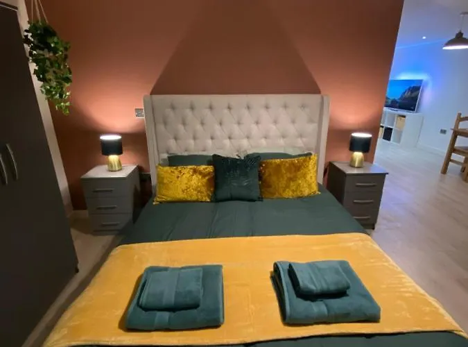 From Cosy 2 Bed Апартаменты Брадфорд